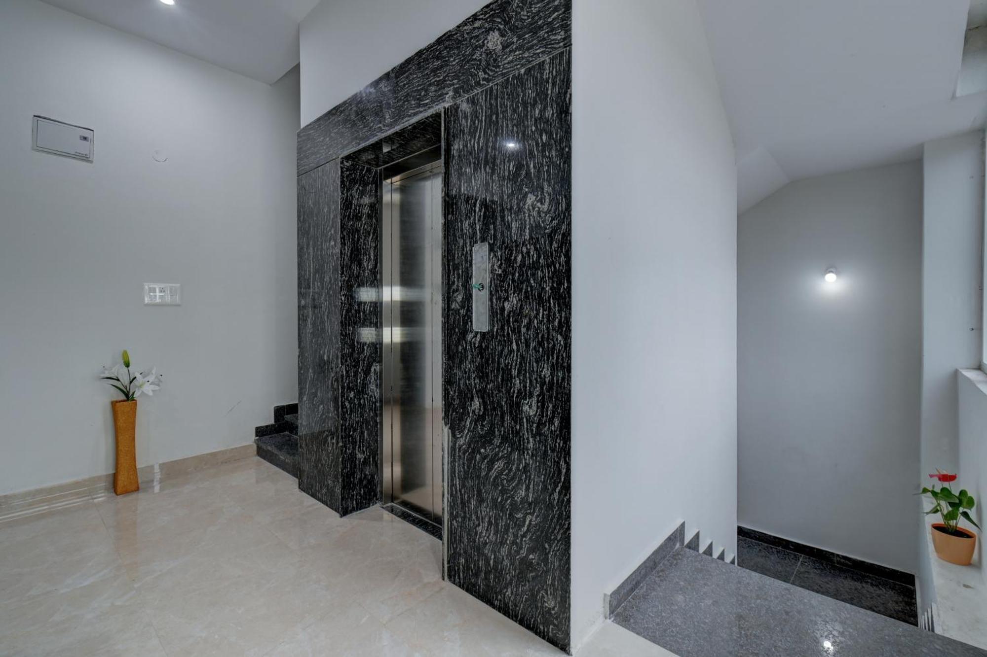 Hotel Cloud 9 Luxury Stay Mysuru Zewnętrze zdjęcie